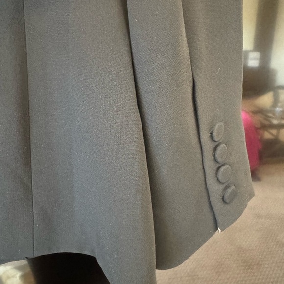 Cinq a’ sept black blazer - Picture 7 of 13